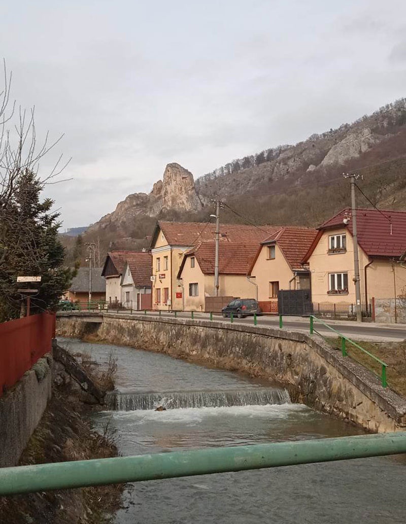 Село в Словаччині де проживає сім'я українців із Ржищівщини