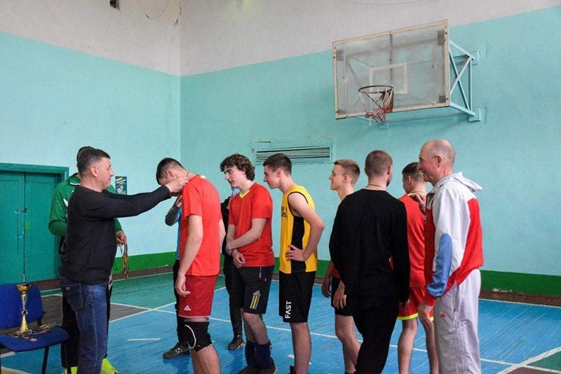 Вручення нагород В Кагарлик уна волейбольному турнірі