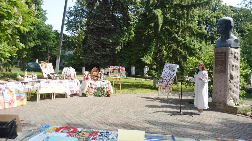 Під час урочистостей з нагоди річниці перепоховання Тараса Шевченка. Кагарлик
