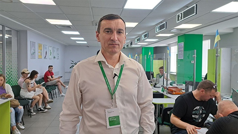 начальник територіального сервісного центру № 3246, що у Софіївській Борщагівці, Дмитро Васильєв