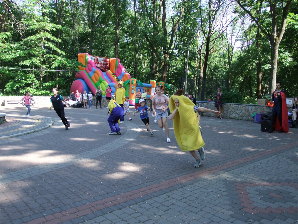Веселе дійство від благодійного фонду «Рокада» 