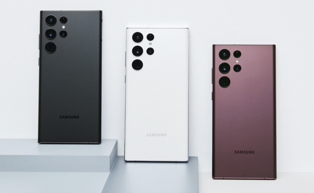 https://www.foxtrot.com.ua/ru/shop/mobilnye_telefony_samsung-galaxy-s22.html