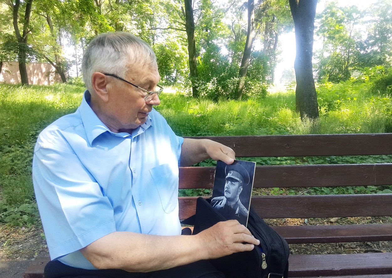 Петро Ляшенко завжди з великим запалом розповідає про свого родича та земляка Василя Дашенка