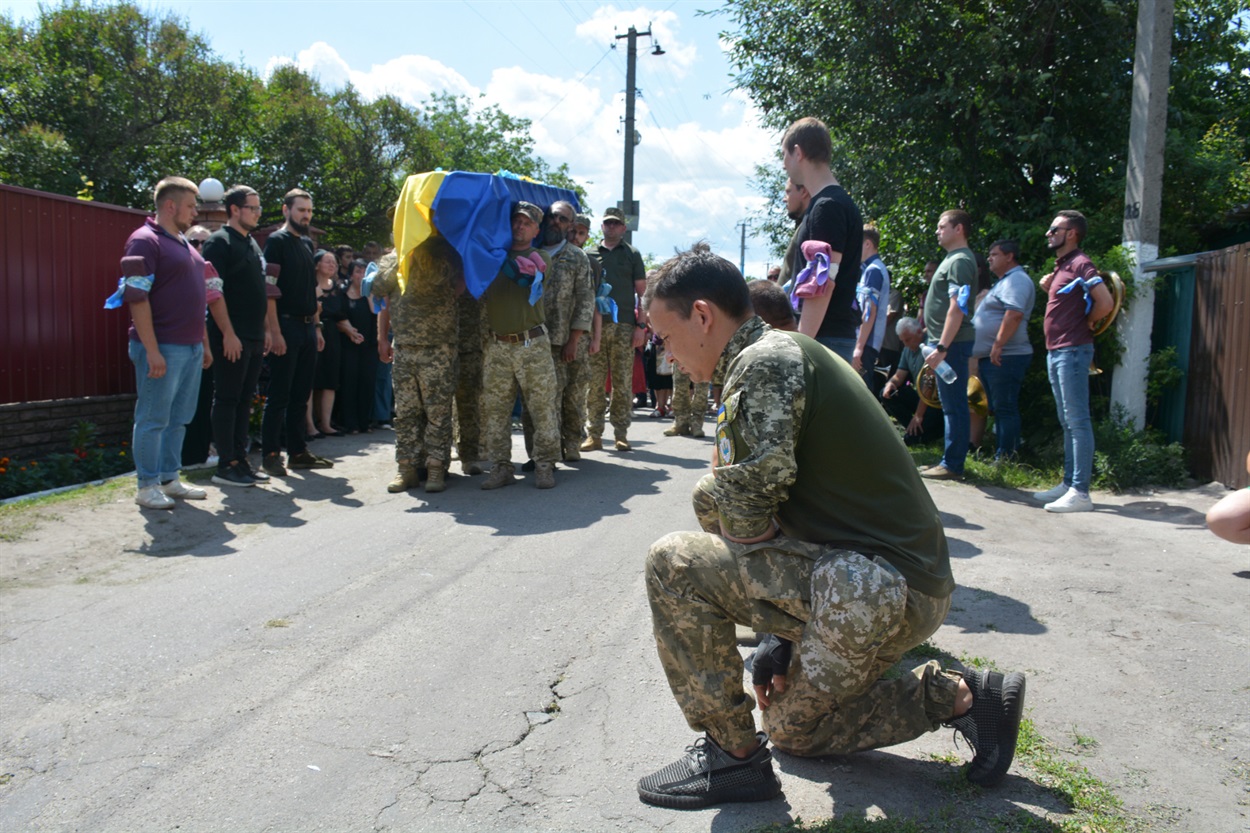 У Кагарлику в останню дорогу провели Героя Олега Фоміна
