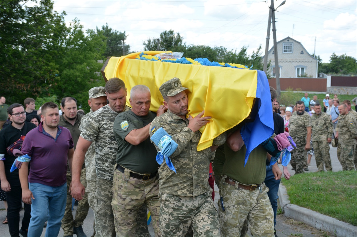 У Кагарлику в останню дорогу провели Героя Олега Фоміна