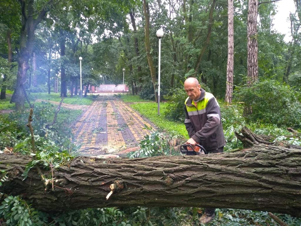 Ліквідовуються наслідки стихії на Кагарличчині.