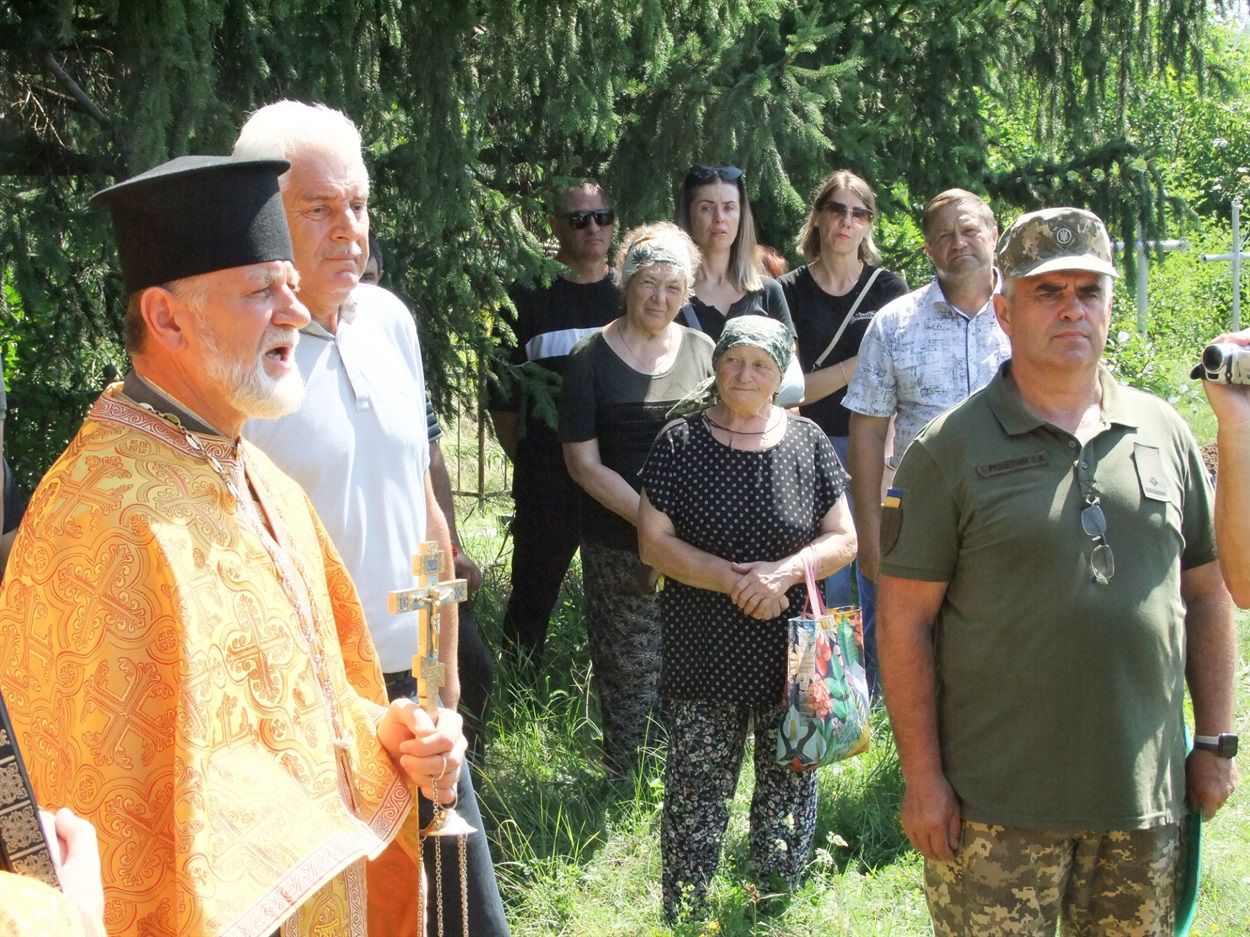 У с Черняхові Кагарлицької МТГ провели в останню путь Олександра Грушового 1