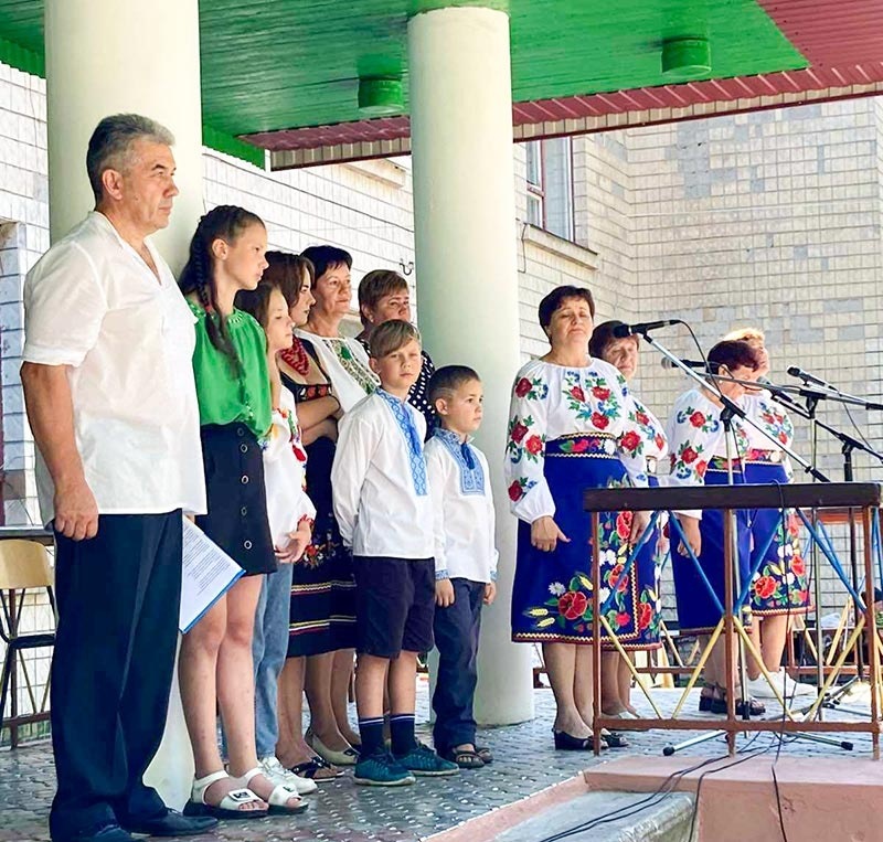 Благодійний ярмарок в Халчі на Кагарличчині збір на дрон 3