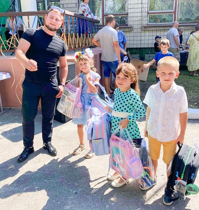 Благодійний ярмарок в Халчі на Кагарличчині збір на дрон 4