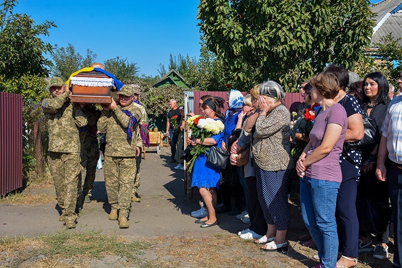 Похорони воїна Євгенія Іванченка в Кагарлику 1