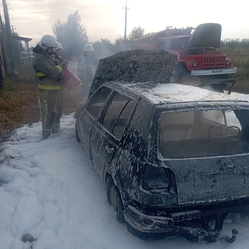У Великих Пріцьках Обухівськогоо району горів автомобіль