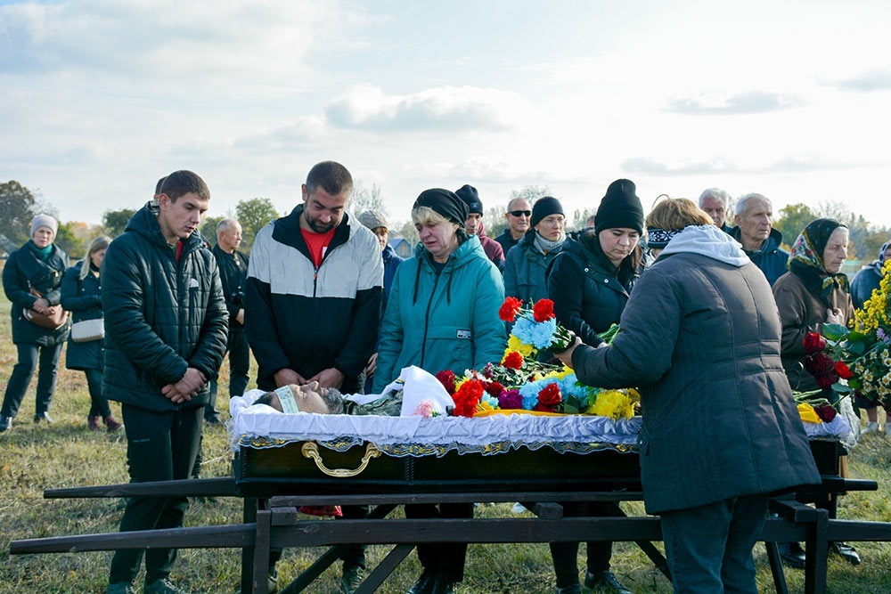 На Кагарличчині поховали солдата Бориса Бащенка 11