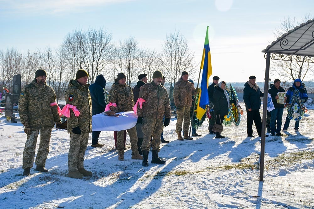 Похорони воїна Валерія Вашеки в Кагарлику 4
