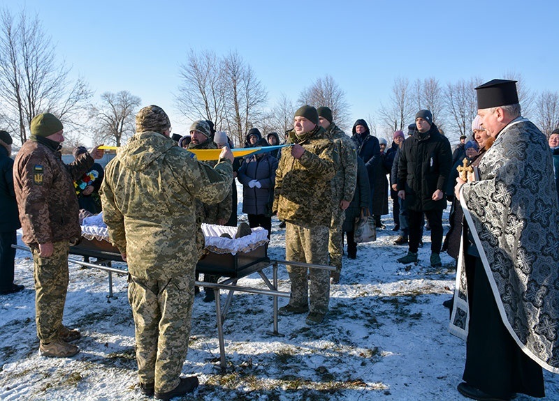 Похорони воїна Валерія Вашеки в Кагарлику 8