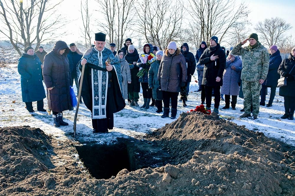 Похорони воїна Валерія Вашеки в Кагарлику 1