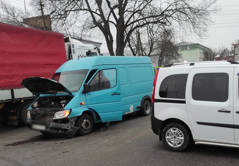 «Mercedes Spirnter», що став учасником ДТП в Кагарлику