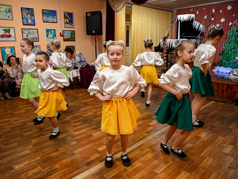 Різдвяний концерт в Кагарлицькій мистецькій школі 13