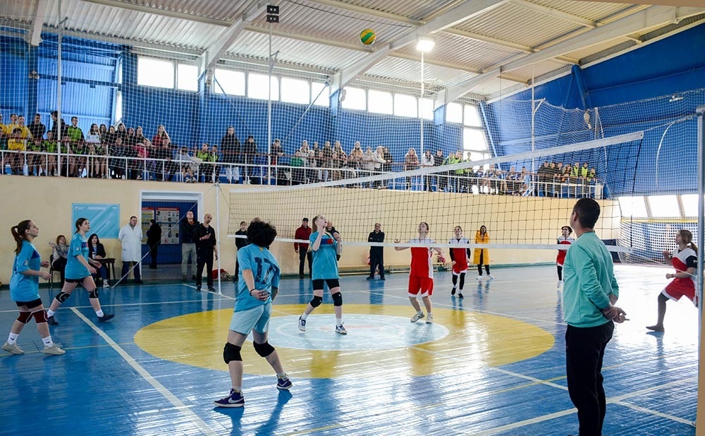 Змагання учнів із волейболу в Кагарлику