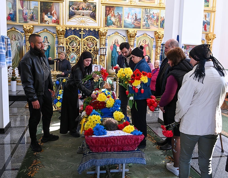 У Ставах провели в останню дорогу воїна Сергія Галкіна