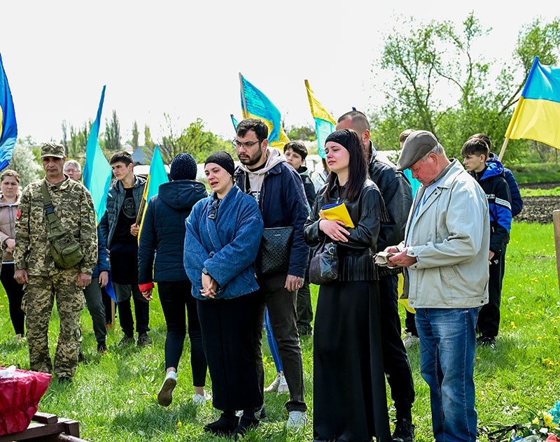 У Ставах провели в останню дорогу воїна Сергія Галкіна