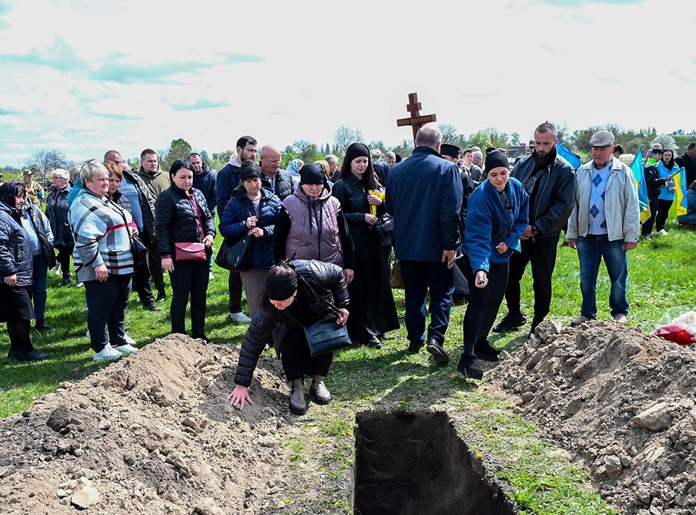 У Ставах провели в останню дорогу воїна Сергія Галкіна