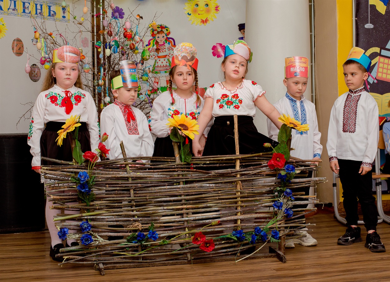 Свято "Як козаки Великдень святкували" у Кагарлицькому ліцеї №1