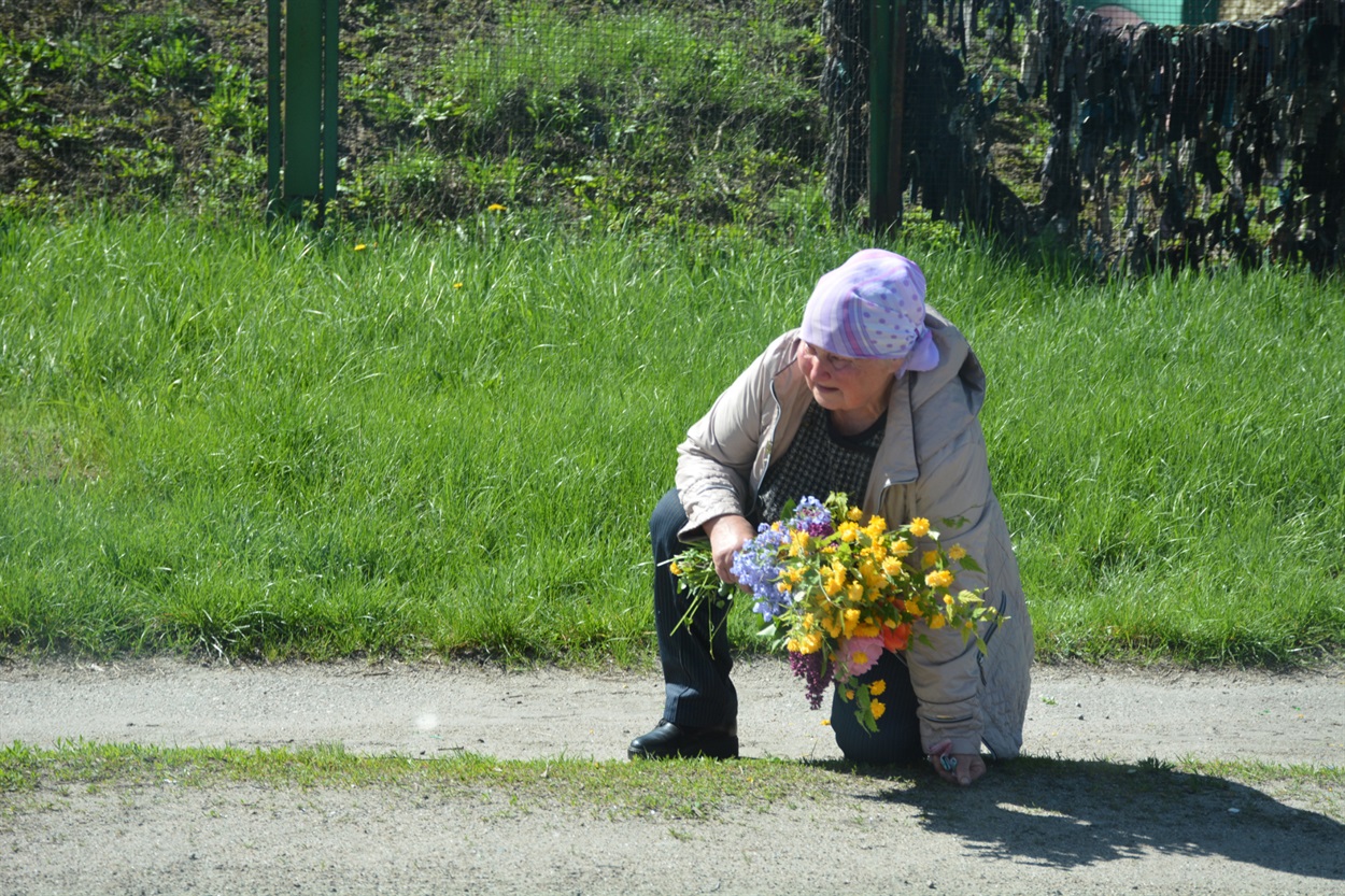 В Іванівці на Кагарличчині поховали воїна Юрія Ковешнікова 2