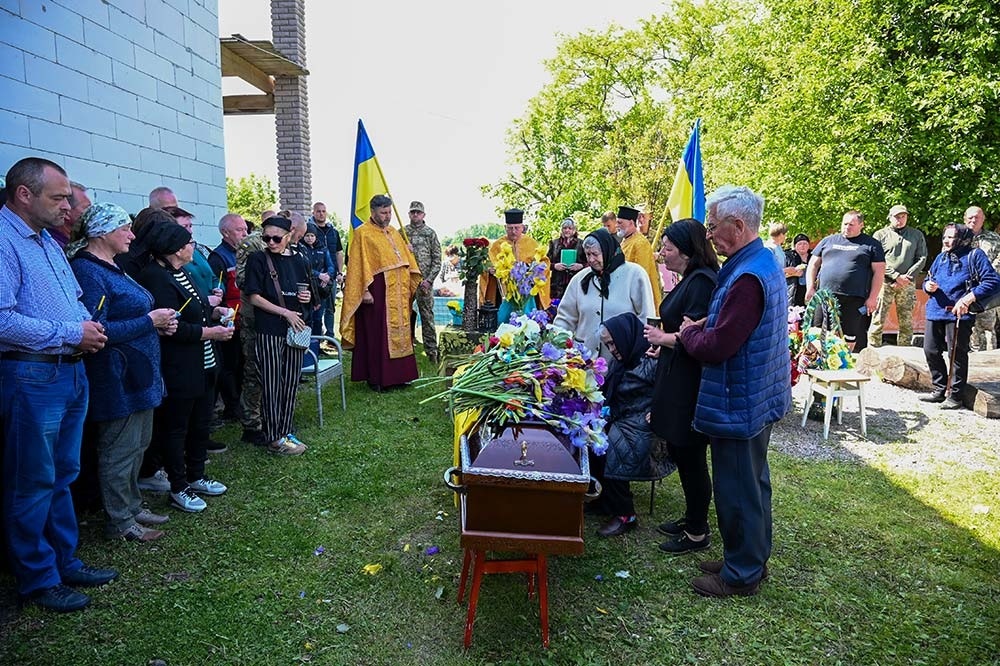 У Кагарлику поховали воїна Вадима Циганка 6