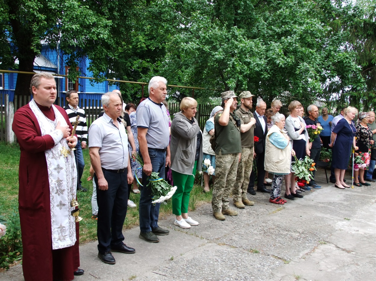 Відкриття меморіальної дошки на честь Ігоря Шкребтієнка в Кадомці