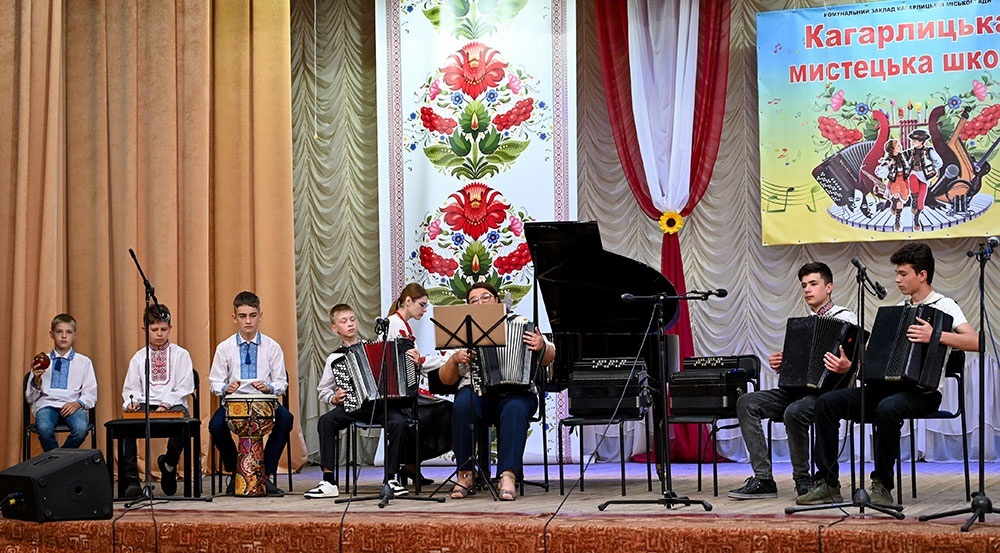 Благодійний творчий звіт учнів Кагарлицької мистецької школи - 2024 12