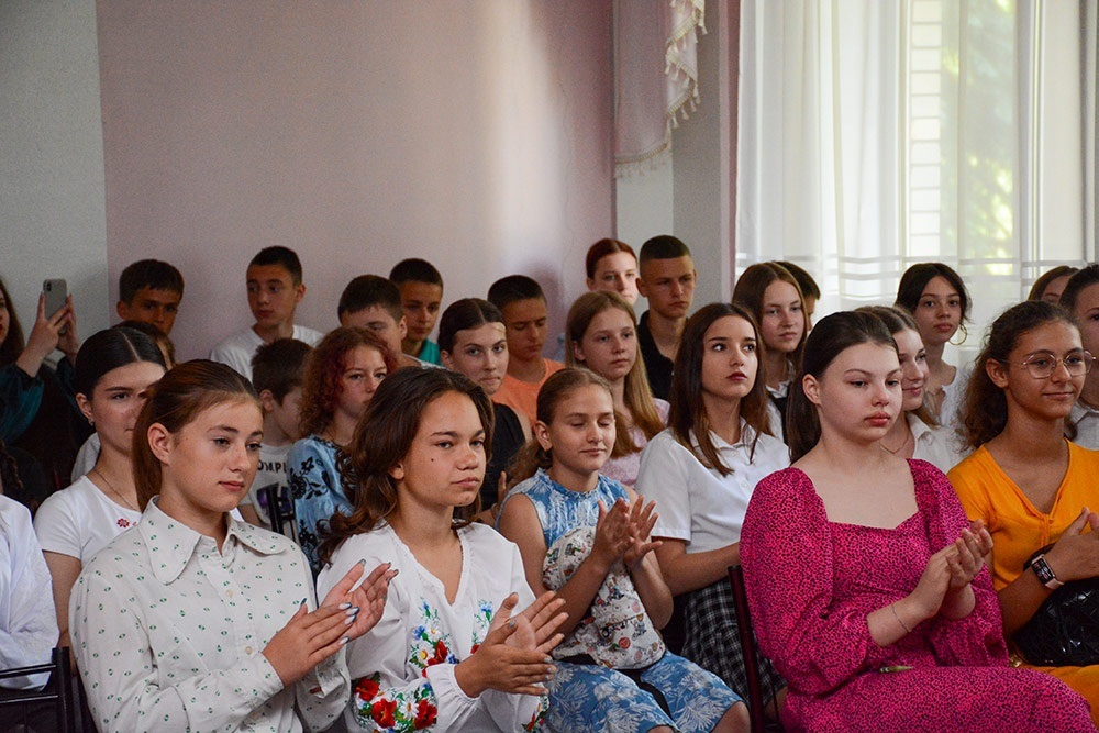 Під час вручення нагород талановитим дітям та їх наставникам в Кагарлицькому центрі творчості 8