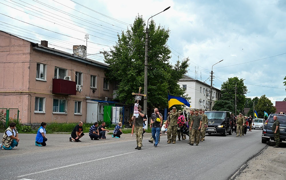 У Кагарлику провели в останню дорогу воїна Євгенія Кучера