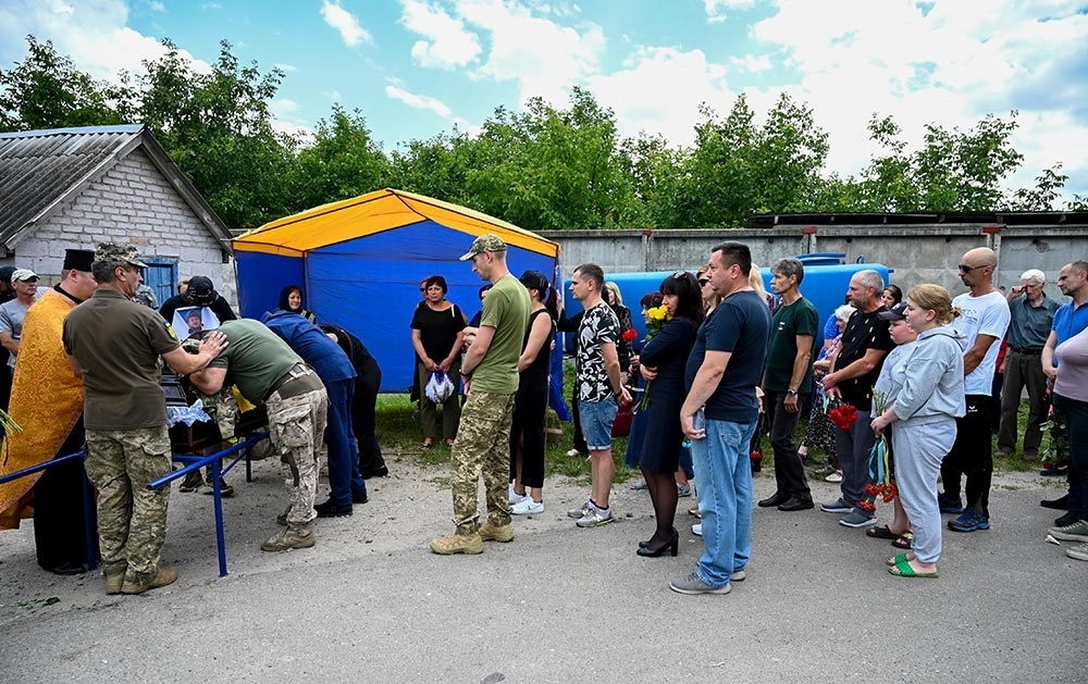 У Кагарлику провели в останню дорогу воїна Євгенія Кучера