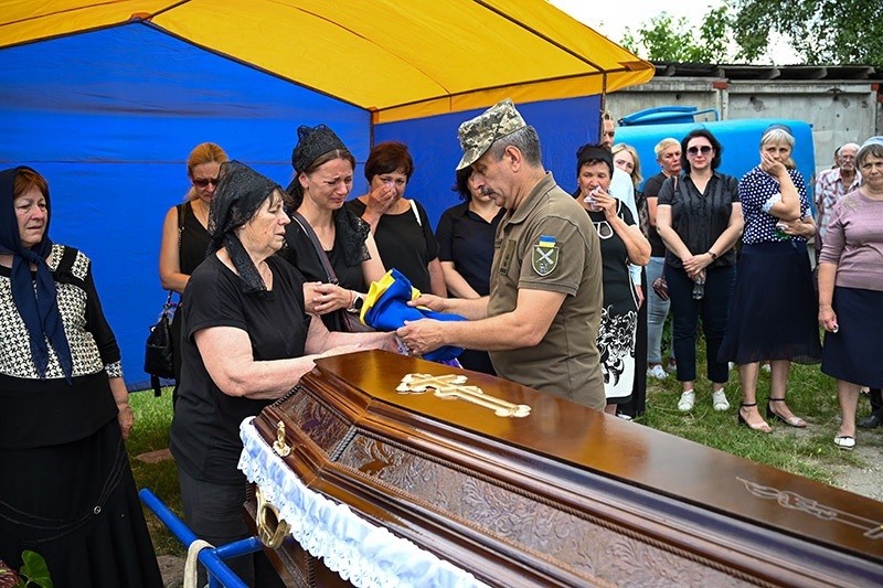 У Кагарлику провели в останню дорогу воїна Євгенія Кучера