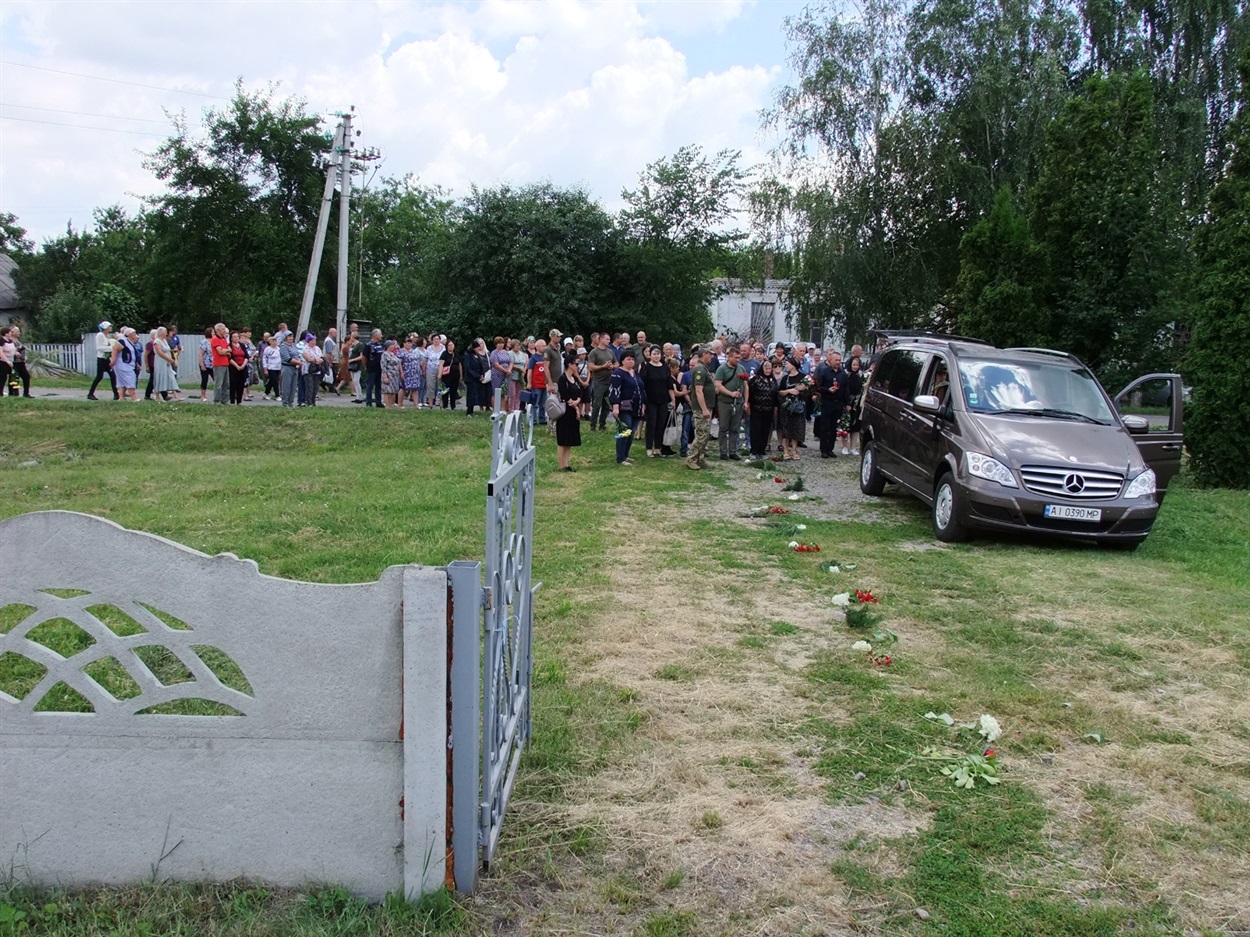 У ЛІщинці Кагарлицької громади провели в останню дорогу воїна Івана Лозинського