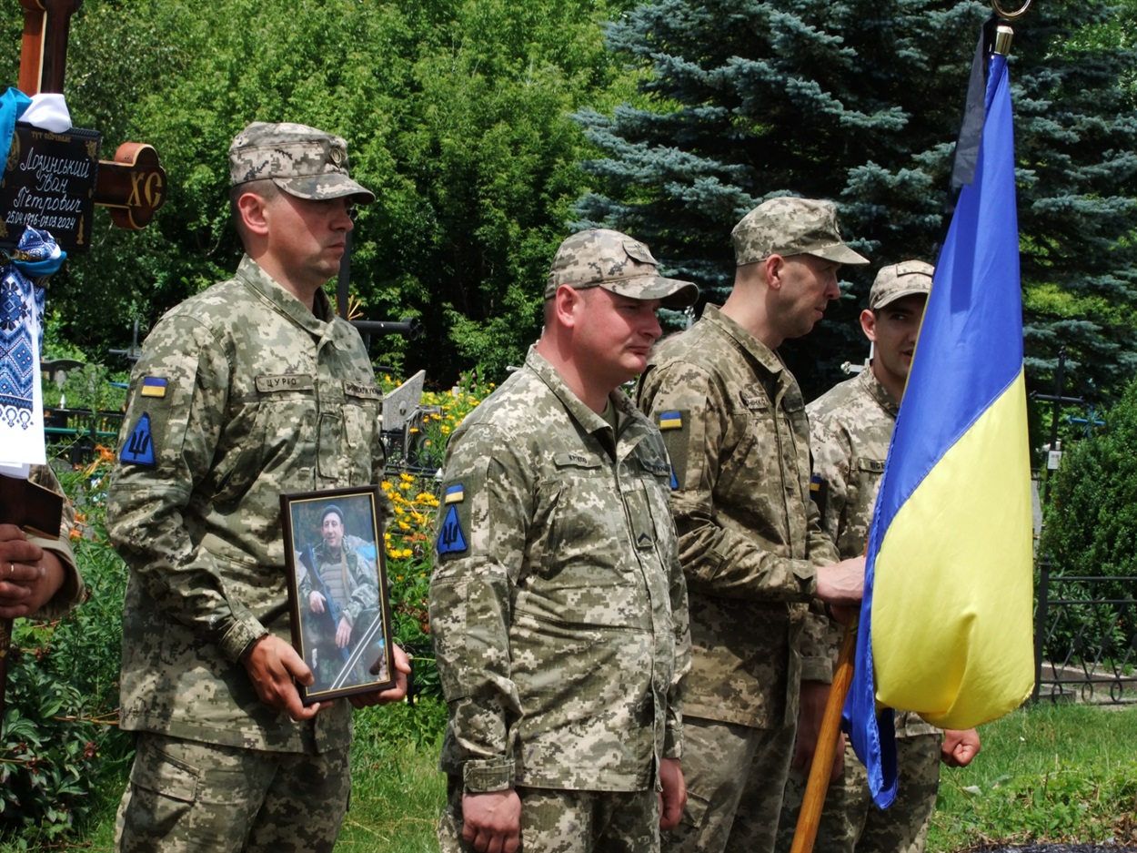 У ЛІщинці Кагарлицької громади провели в останню дорогу воїна Івана Лозинського