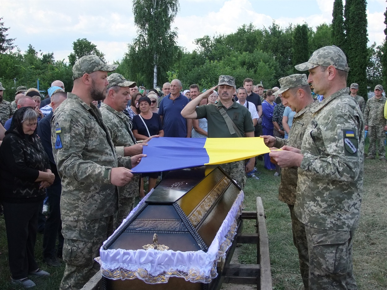 У ЛІщинці Кагарлицької громади провели в останню дорогу воїна Івана Лозинського