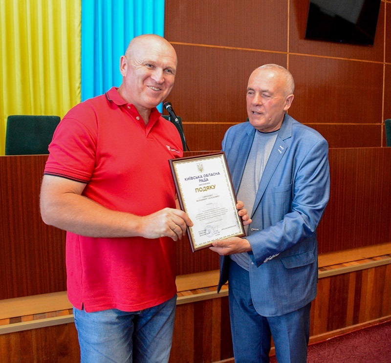 Відзнаку отримує волонтер, кагарличанин Володимир Гавриленко