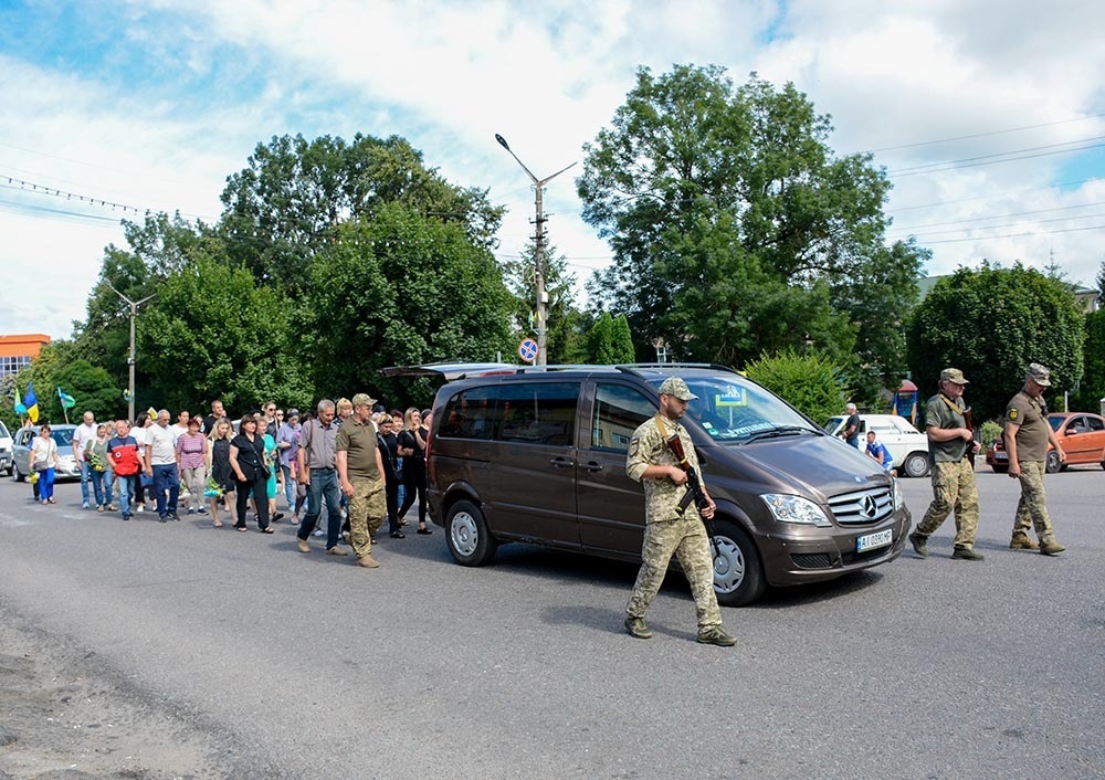 У Кагарлику провели в останню дорогу воїна Ігоря Борисова 2