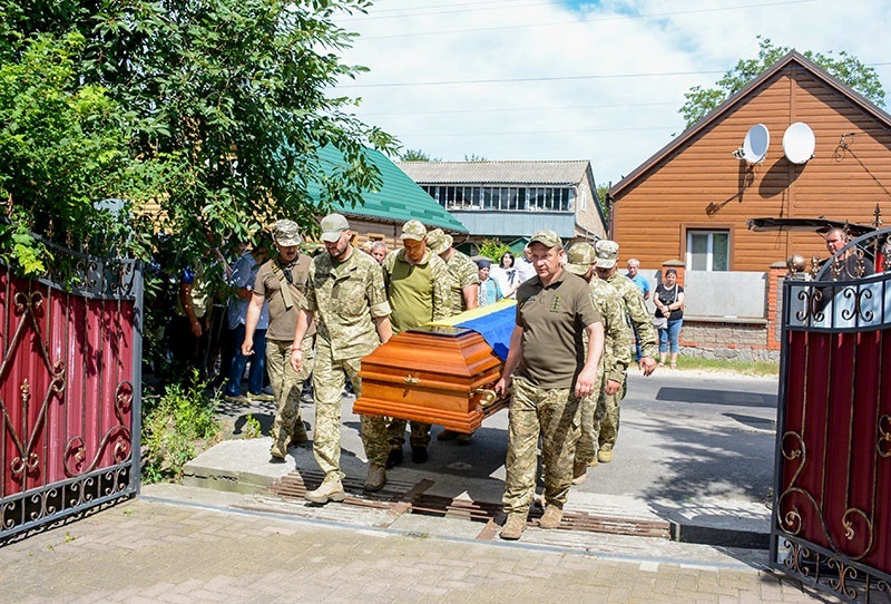 У Кагарлику провели в останню дорогу воїна Ігоря Борисова 3