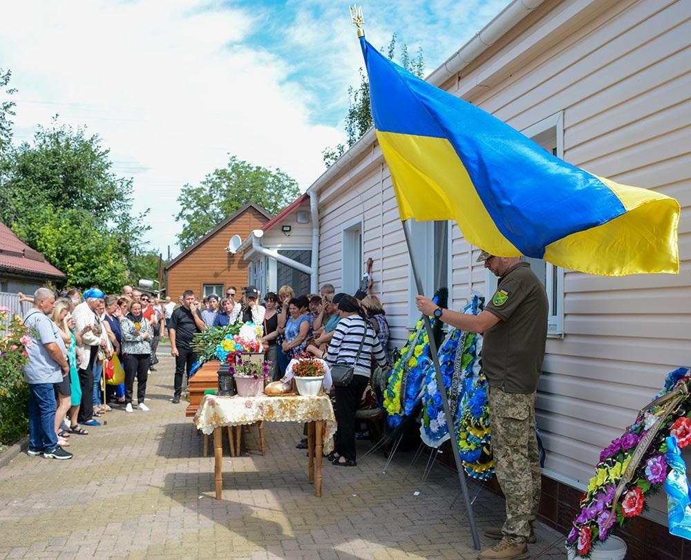 У Кагарлику провели в останню дорогу воїна Ігоря Борисова 6