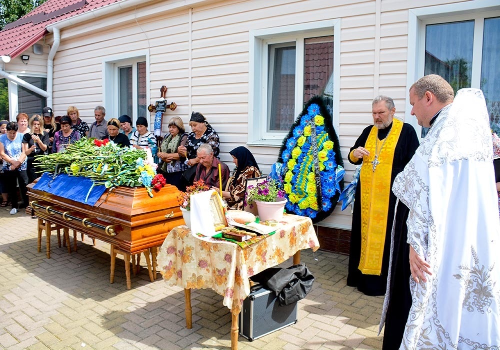 У Кагарлику провели в останню дорогу воїна Ігоря Борисова 7
