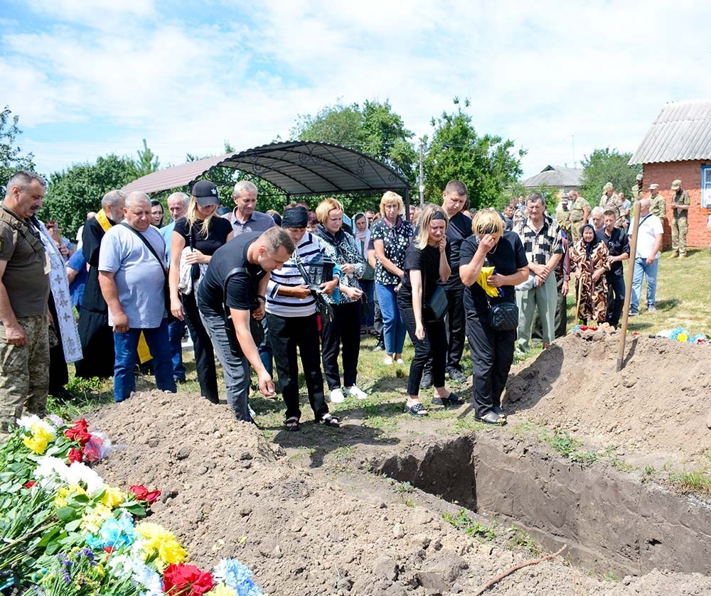 У Кагарлику провели в останню дорогу воїна Ігоря Борисова 14