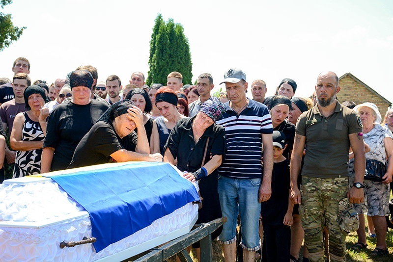 У Кагарлику провели в останню дорогу воїна Олексія Поліщука 10