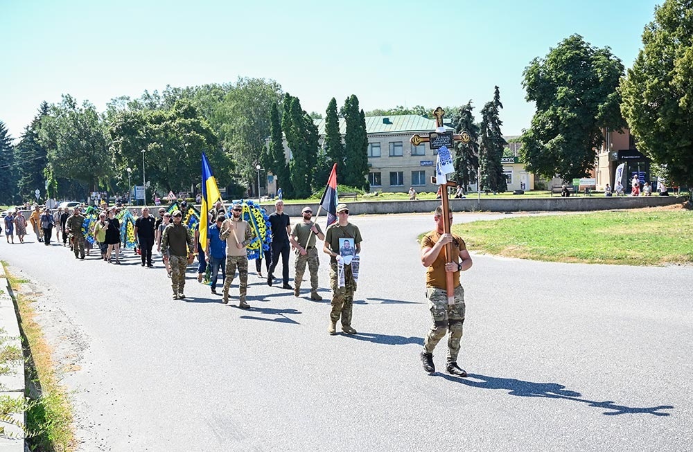У Кагарлику провели в останню дорогу воїна Мирослава Ярмішка 5