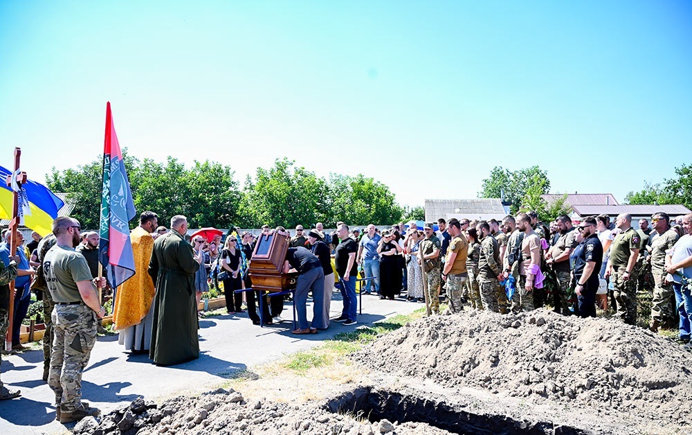 У Кагарлику провели в останню дорогу воїна Мирослава Ярмішка 10