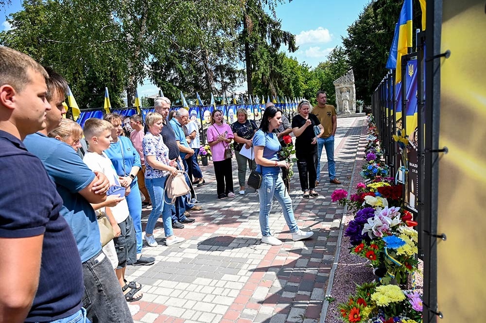На Алеї Слави в Кагарлику: хвилина мовчання