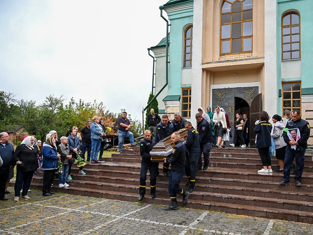 У Кагарлику поховали загиблого пожежника Федора Бойка 4