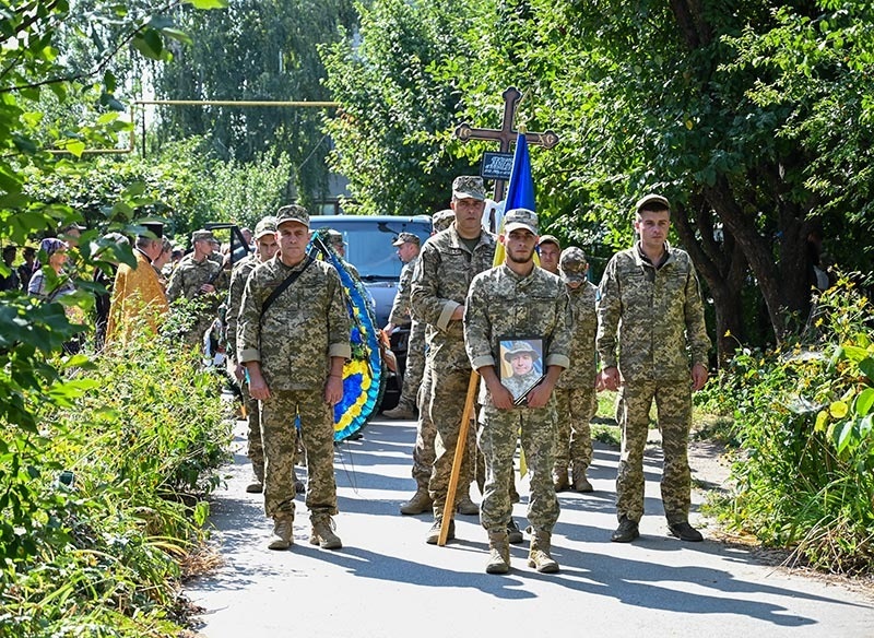 У Кагарлику провели в останню дорогу воїна Вячеслава Титаренка 6