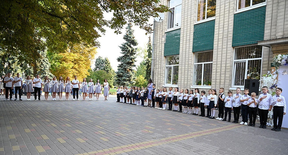 Свято Першого дзвоника у Кагарлицькому ліцеї №1. 2024 рік 1